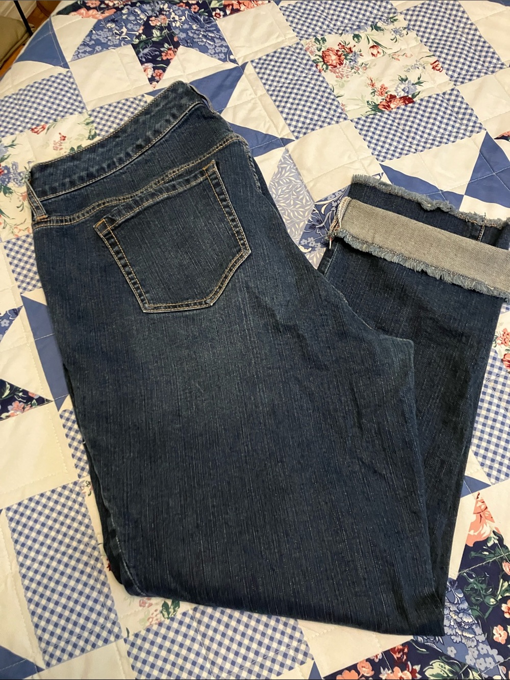 Torrid Dark Blue Cropped Denim Jeans with Frayed Hem